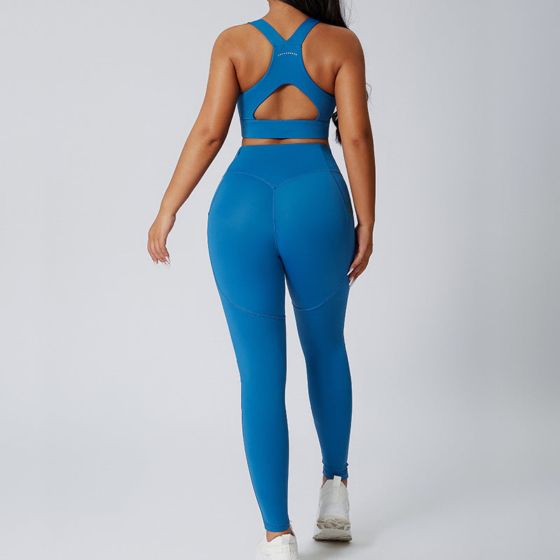 Tight-Fitting Yoga Set for Women – 2-Piece Seamless Gym Sportswear