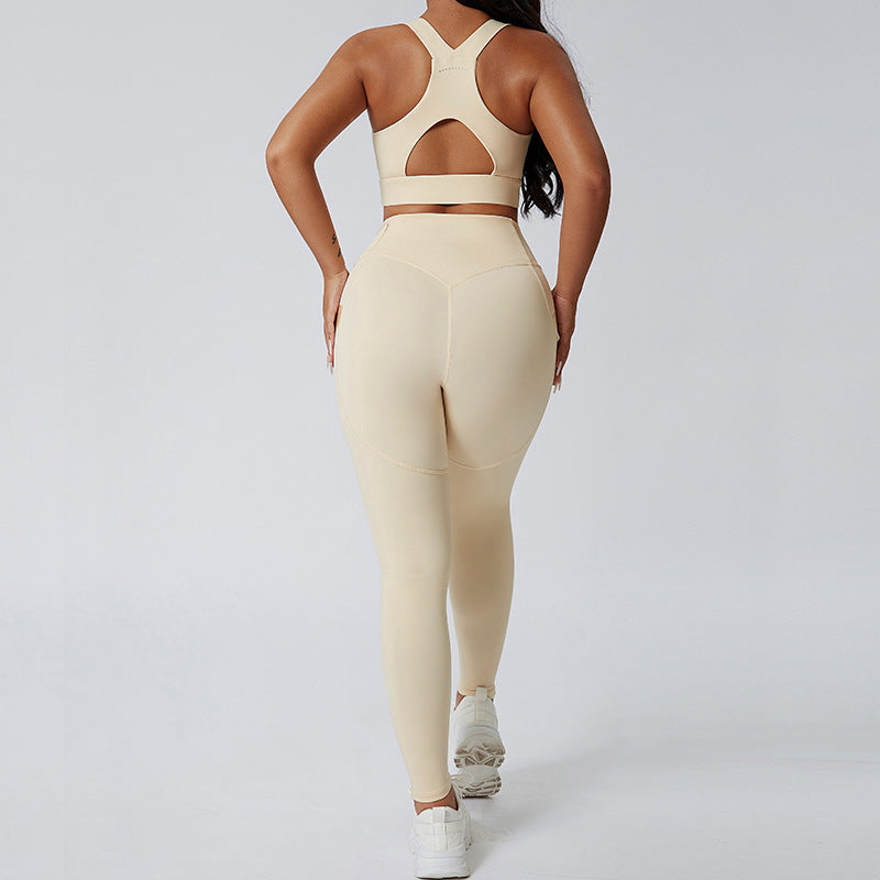 Tight-Fitting Yoga Set for Women – 2-Piece Seamless Gym Sportswear
